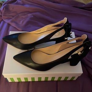 C. Wonder women’s pumps